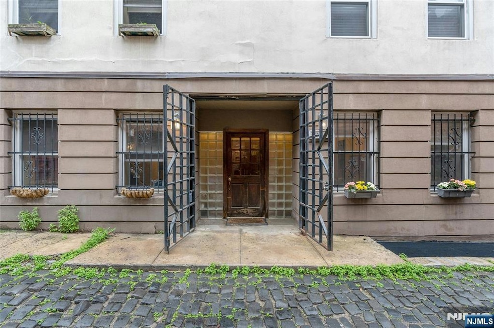 61 5th St unit 3, Hoboken, NJ 07030 - photo 1