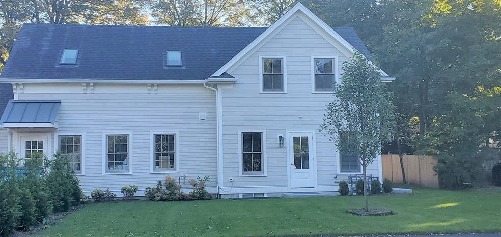 202 Washington St unit 1, Wellesley, MA 02481 - photo 1