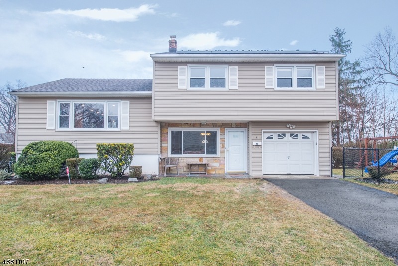 5 Lorrie Ln, Clifton, NJ 07012 - photo 1