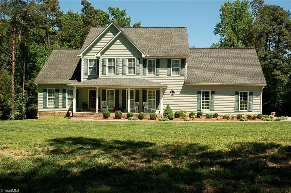 Welcome to 6205 Monnett Road! This lovely three bedroom home is ready for new owners!