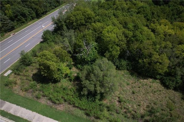 5915 Maurer Rd, Shawnee, KS 66217 - photo 1