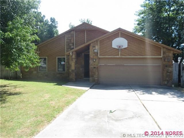 1305 W Phoenix St, Broken Arrow, OK 74011 - photo 1