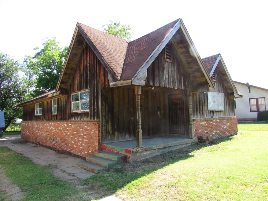 1310 W Hickory Ave, Duncan, OK 73533 - photo 1