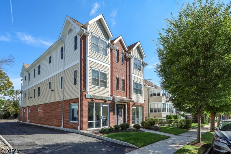 14 Elmer St unit 2A, Madison, NJ 07940 - photo 1