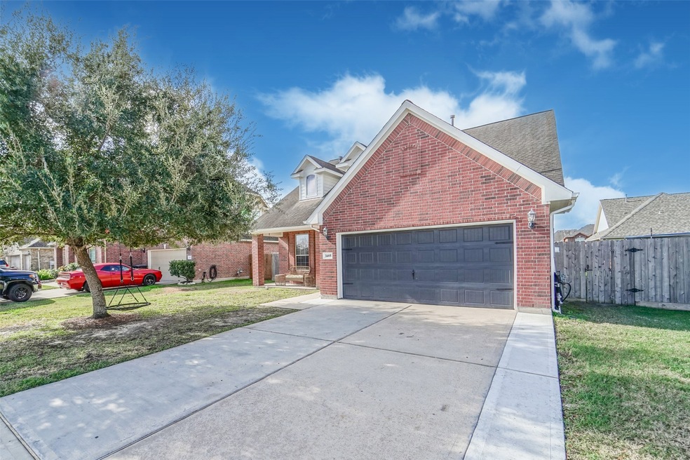 1465 Barras St, Alvin, TX 77511 - photo 1