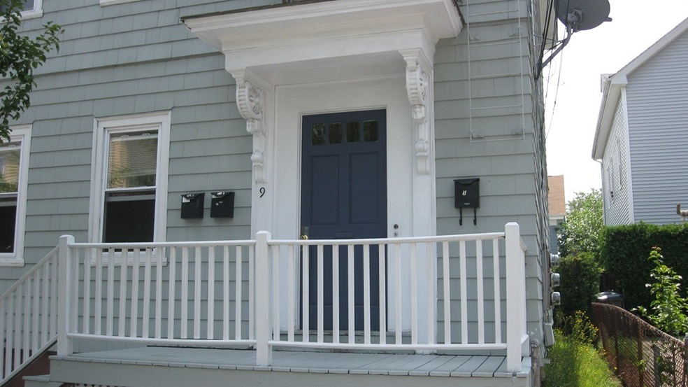 9 Amy St unit 2, Providence, RI 02906 - photo 1