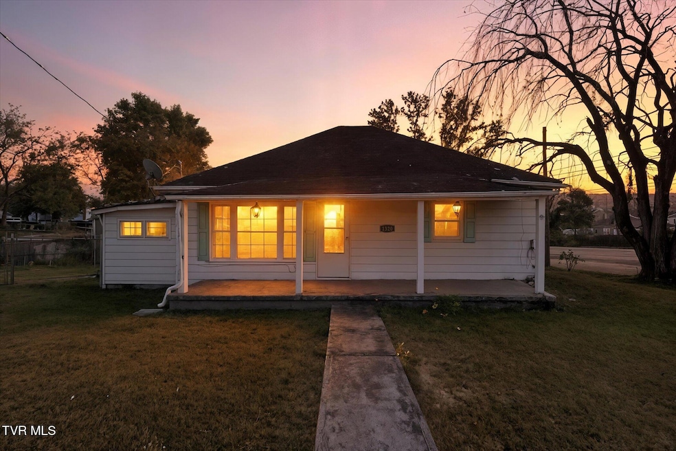 Pending $140,000 • Co-Listing Agent