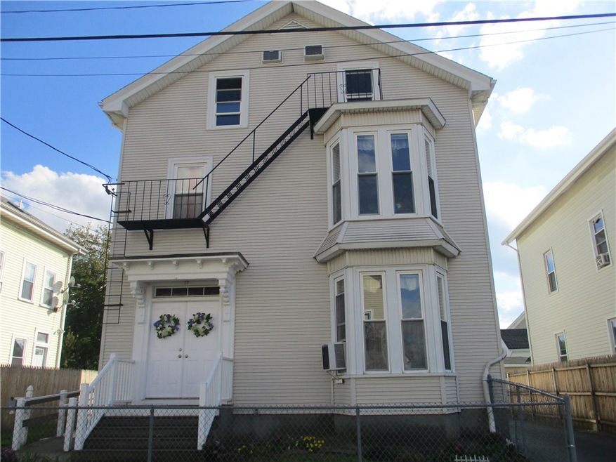 19 Gooding St, Pawtucket, RI 02860 - photo 1