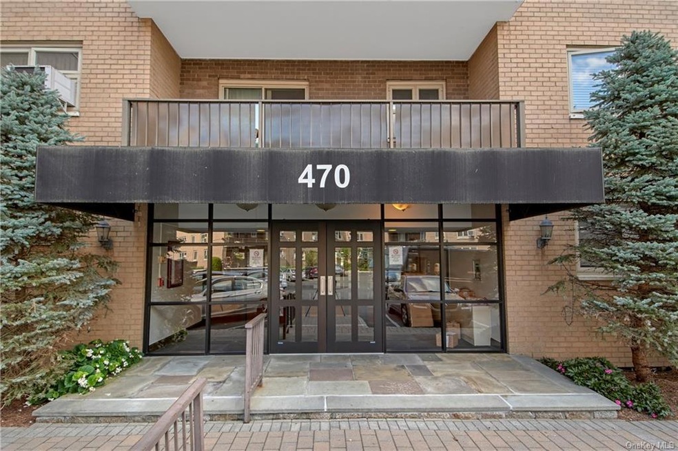 Newport Towers West unit 3F, Harrison, NY 10528 - photo 1