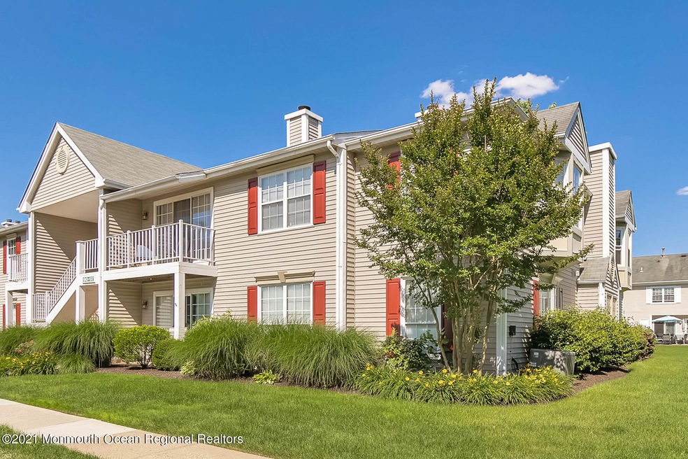 90 Players Cir unit E2, Tinton Falls, NJ 07724 - photo 1