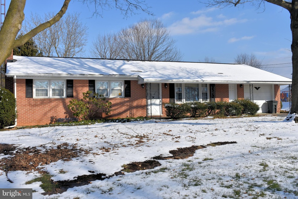 111 Salem Rd, Chambersburg, PA 17201 - photo 1