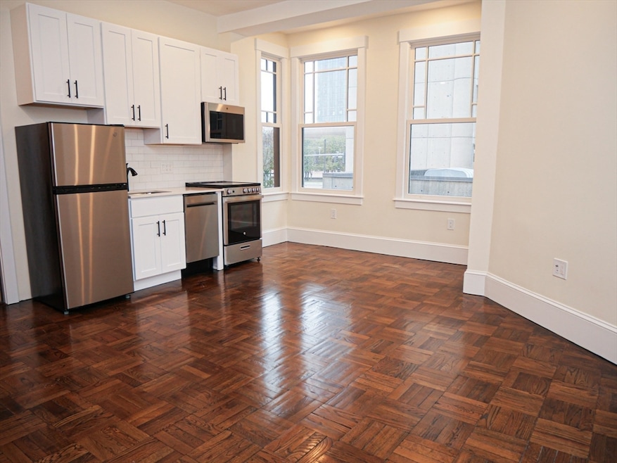 261 W Newton St unit 2, Boston, MA 02116 - photo 1
