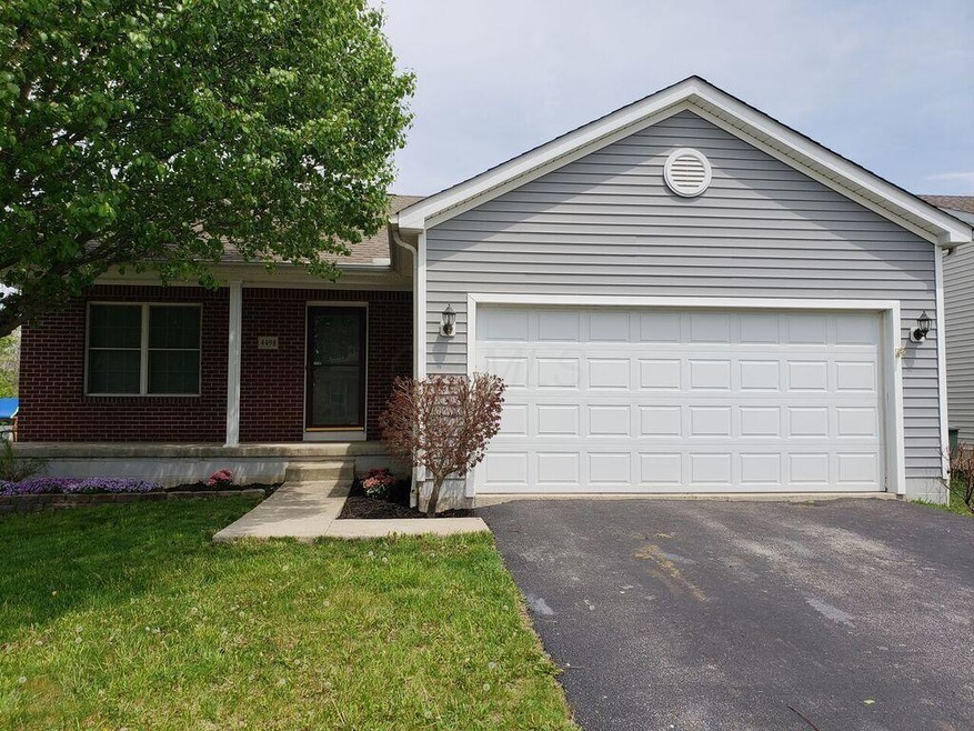 4498 Trickle Creek Ln, Columbus, OH 43228 - photo 1