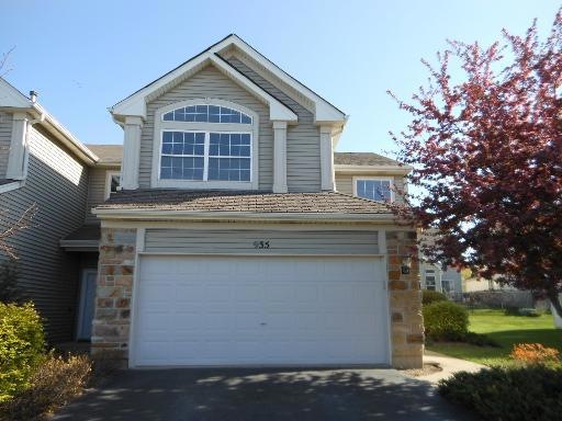 935 Mesa Dr, Lake In the Hills, IL 60156 - photo 1