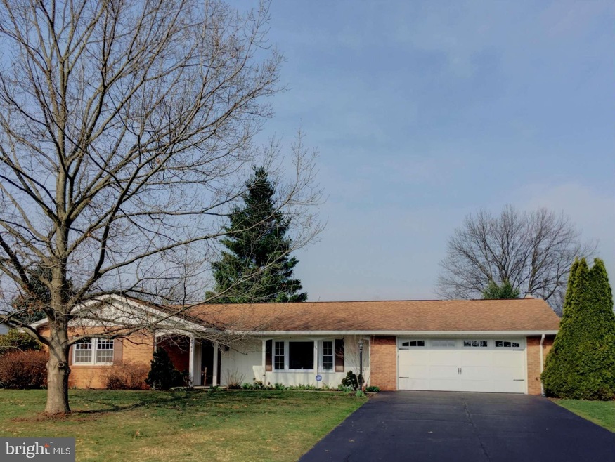 2941 Adams Dr, Chambersburg, PA 17201 - photo 1