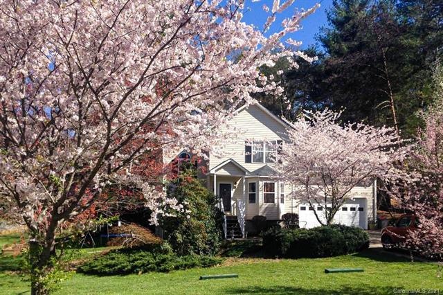 16 Sweetbriar Ct, Asheville, NC 28803 - photo 1