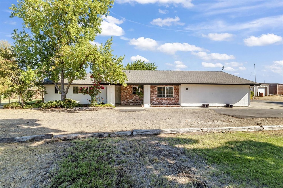 12012 E Peltier Rd, Acampo, CA 95220 - photo 1