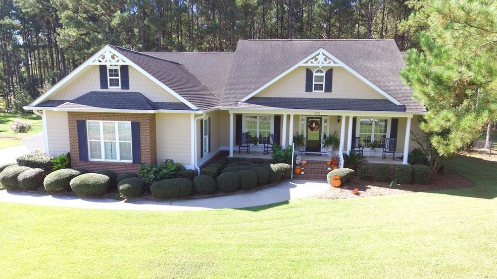 120 Sweetbriar Lakes Dr, Thomasville, GA 31757 - photo 1