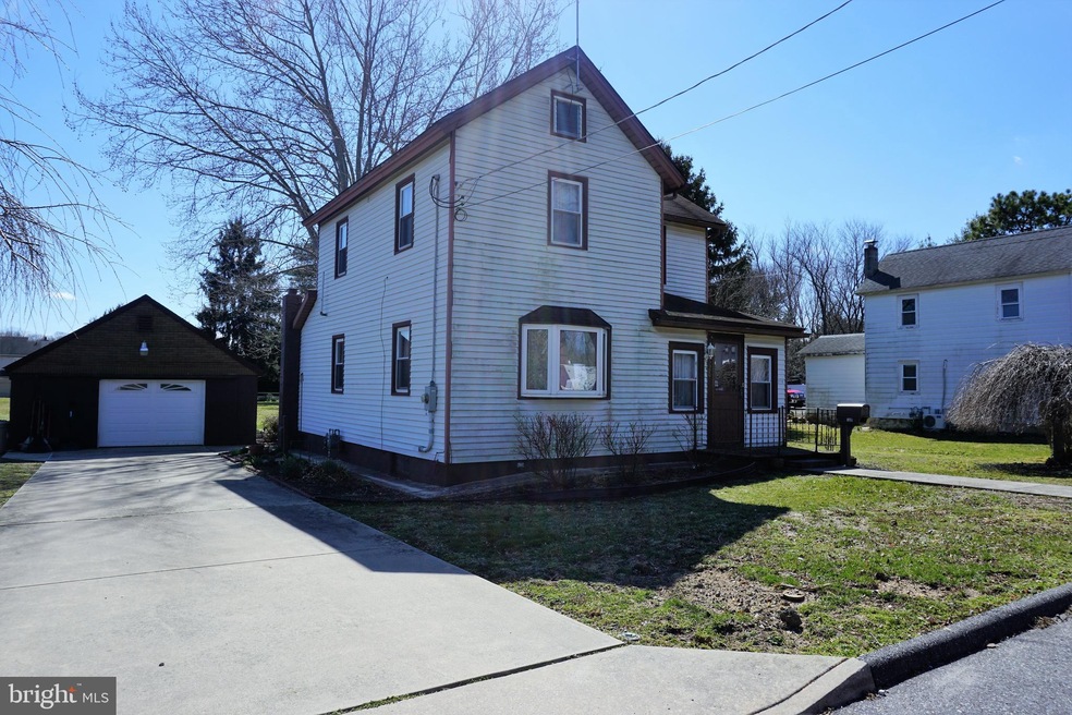 328 E Linden St, Clayton, NJ 08312 - photo 1