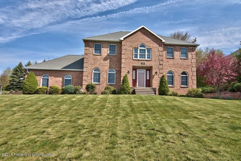 904 Greenfield Rd, Moscow, PA 18444 - photo 1