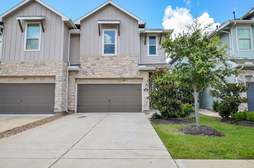 1622 Ryon Falls Dr, Richmond, TX 77469 - photo 1