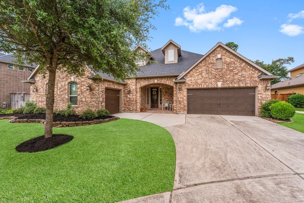 Welcome to 31210 Shady Arbor Lane boasting fantast