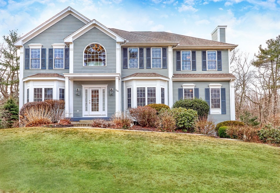 244 Webster Woods Ln, North Andover, MA 01845 - photo 1