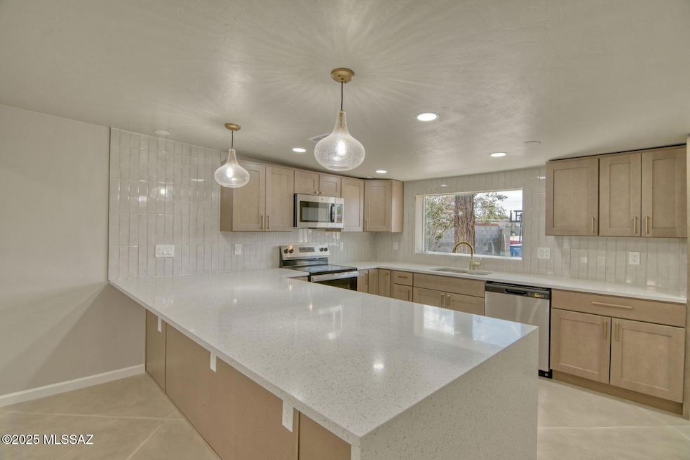 8349 E Balfour Place, Tucson, AZ 85710 - photo 1