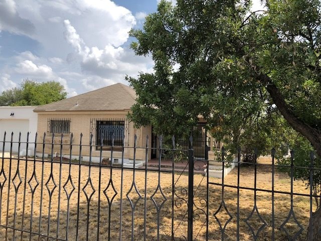 1217 Cedar Ave, Laredo, TX 78040 - photo 1