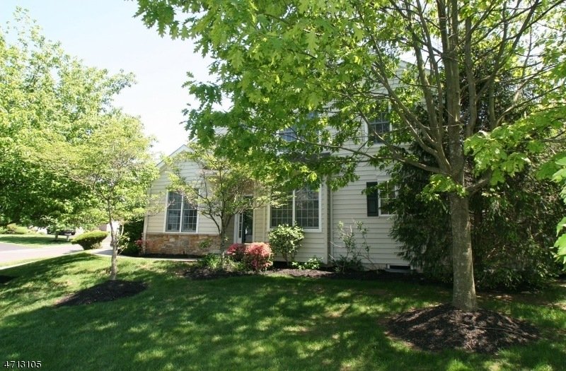 89 Patriot Hill Dr, Basking Ridge, NJ 07920 - photo 1