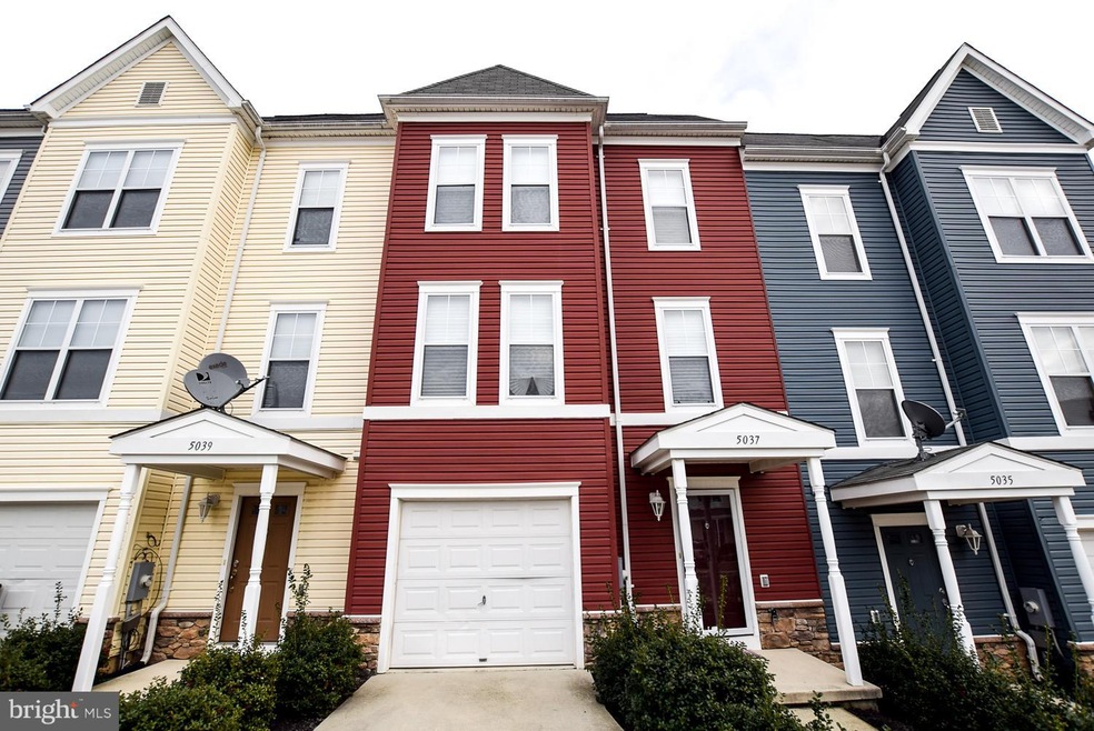 5037 Kimi Gray Ct SE, Washington, DC 20019 - photo 1