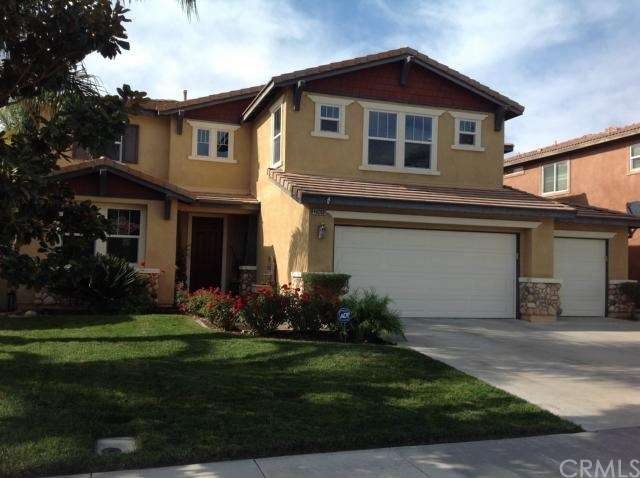 South Temecula home with views of golf course and 