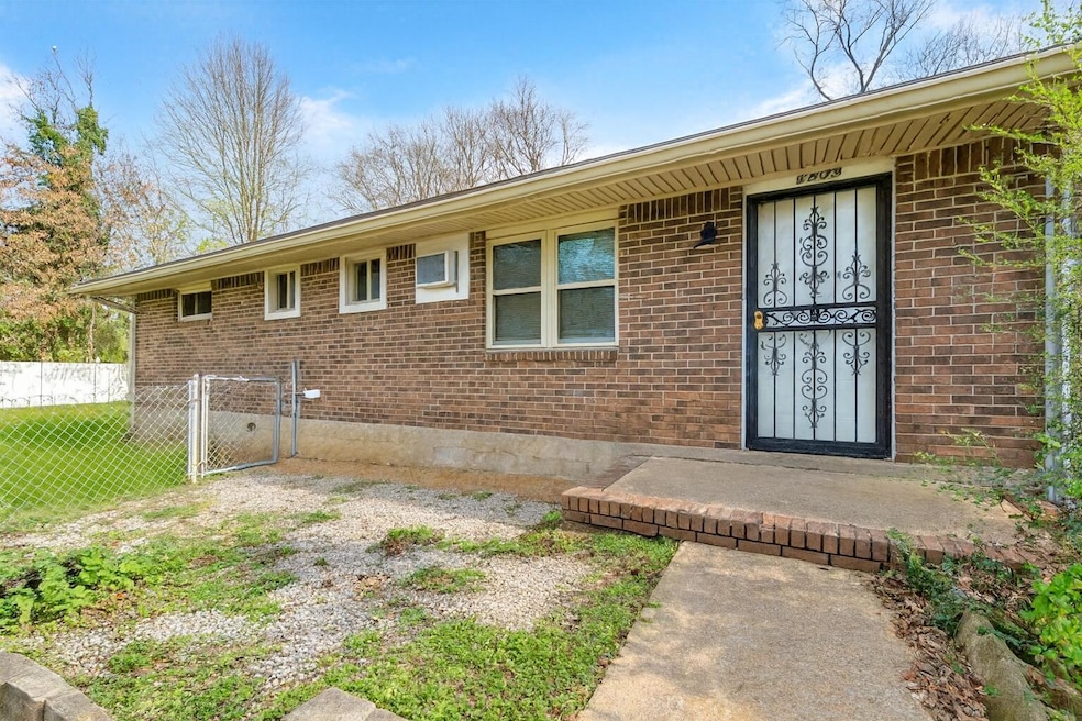 1801 Olive St, Chattanooga, TN 37406 - photo 1