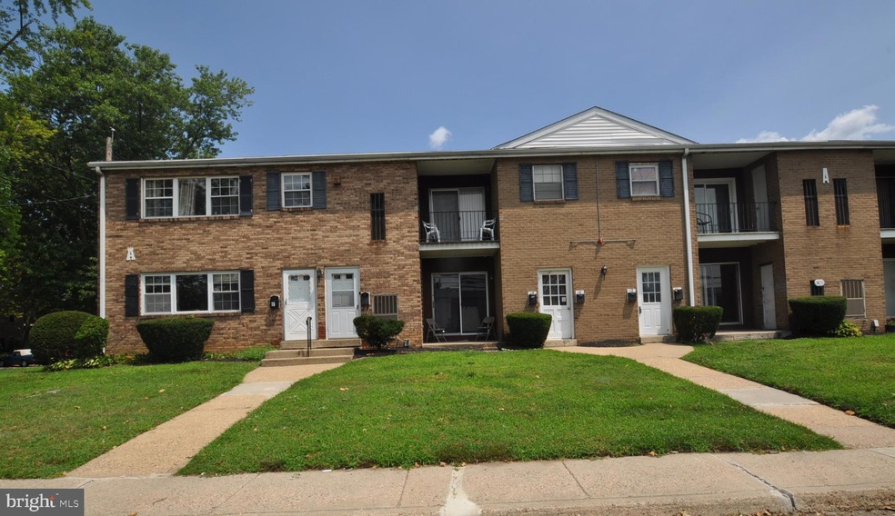 1294 Cooper St unit A12, Edgewater Park, NJ 08010 - photo 1