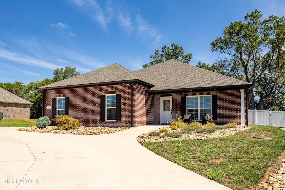 Sold $580,000 • Co-Listing Agent