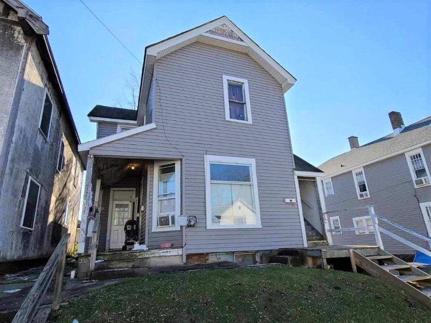 817 W Main St, Muncie, IN 47305 - photo 1