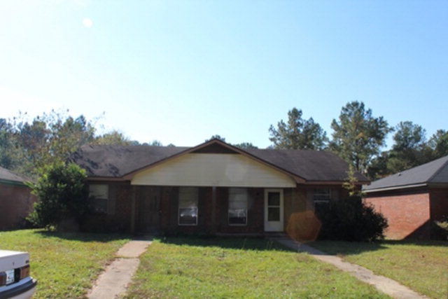 1928 Edgerly Ave, Albany, GA 31707 - photo 1