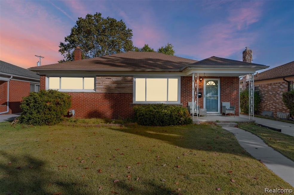 13340 Dartmouth St, Oak Park, MI 48237 - photo 1