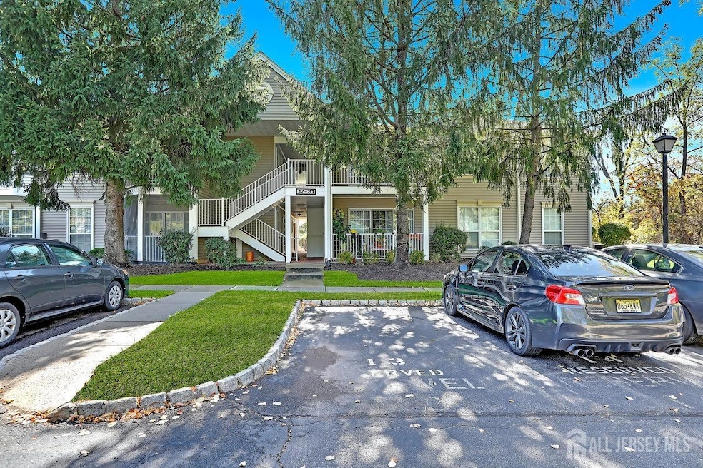 Sold $363,000 • Co-Listing Agent