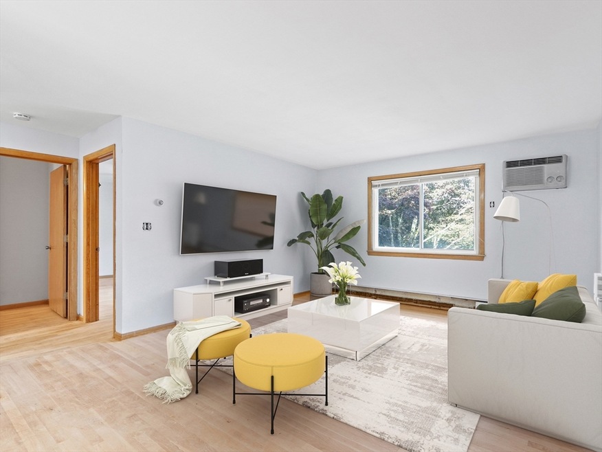 85 Lionel Ave unit D, Waltham, MA 02452 - photo 1