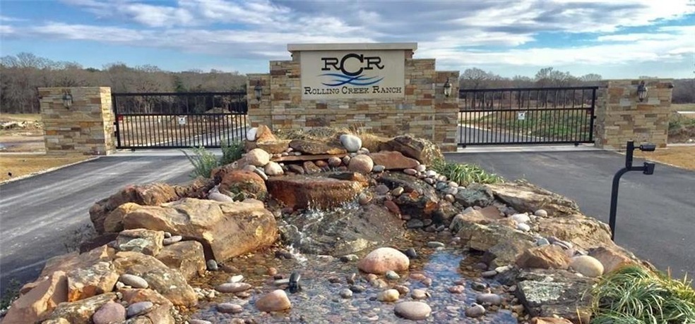 137 Helton, Granbury, TX 76049 - photo 1