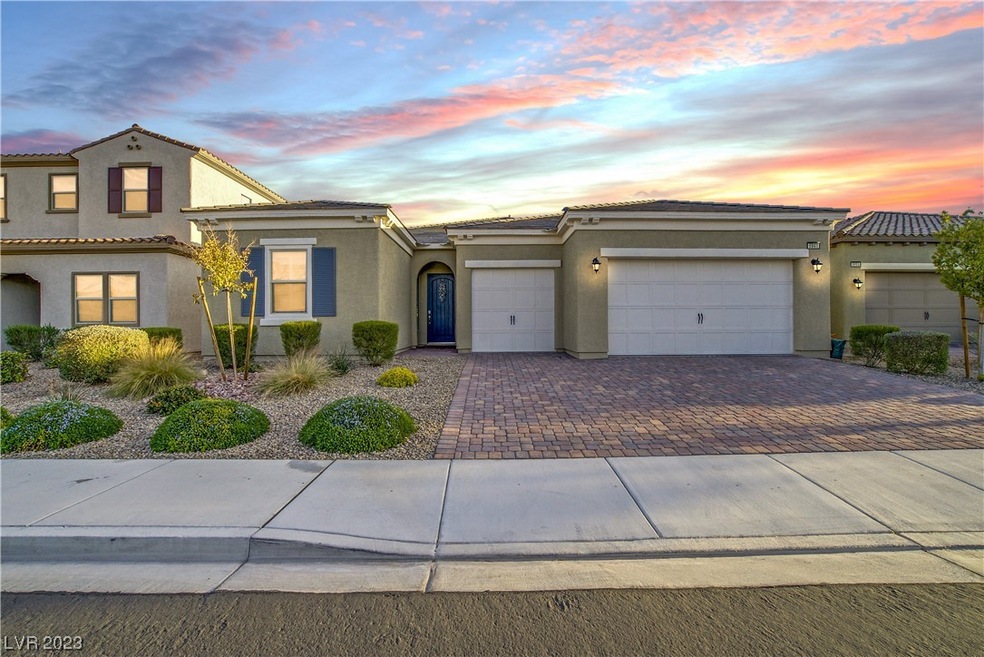 Single story with 3 car garage