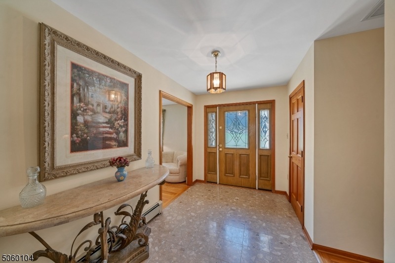 422 Buckhorn Dr, Belvidere, NJ 07823 - photo 1