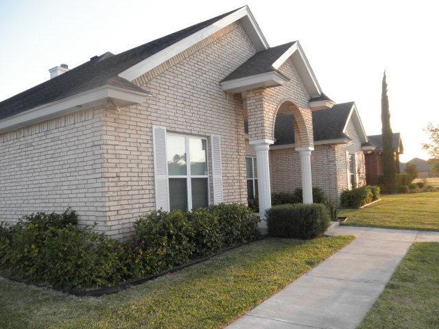 200 Valencia, Weslaco, TX 78596 - photo 1