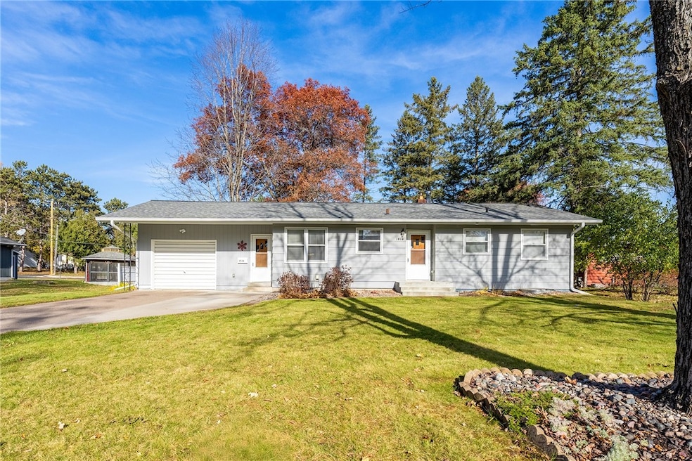 1516 Wilcox St, Menomonie, WI 54751 - photo 1