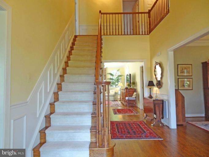 6717 Bunkers Ct, Clifton, VA 20124 - photo 1