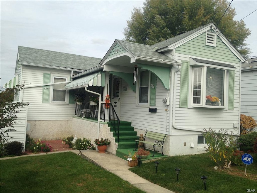 1013 E Gordon St, Allentown, PA 18109 - photo 1