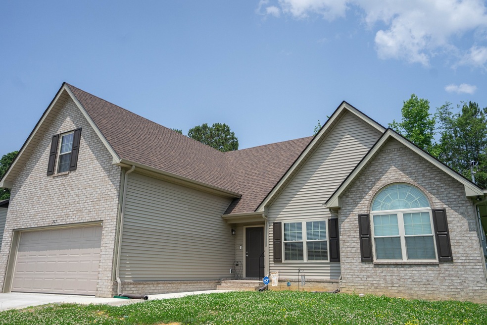 277 Grace Ct, Manchester, TN 37355 - photo 1