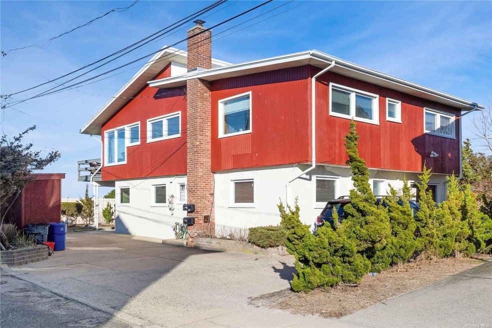 13 Washington Place, Island Park, NY 11558 - photo 1