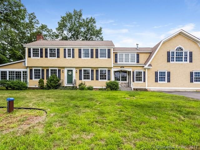 166 Carriage Dr, Middlebury, CT 06762 - photo 1